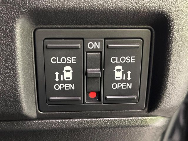 HONDA N BOX CUSTOM 2023 Image 31