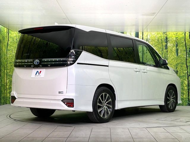 TOYOTA VOXY HYBRID 2024 Image 31