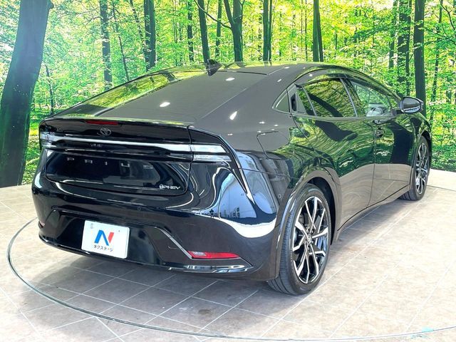 TOYOTA PRIUS PHV 2024 Image 31