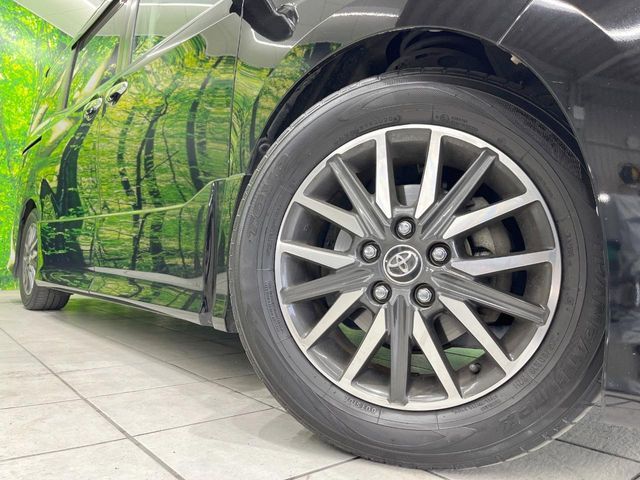 TOYOTA VOXY 2017 Image 31