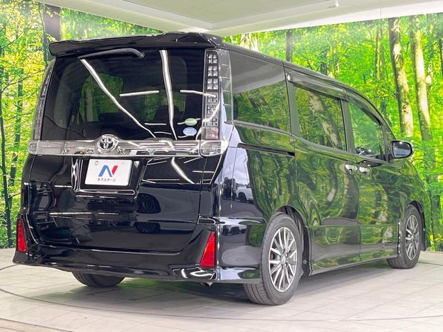 TOYOTA VOXY 2017 Image 31