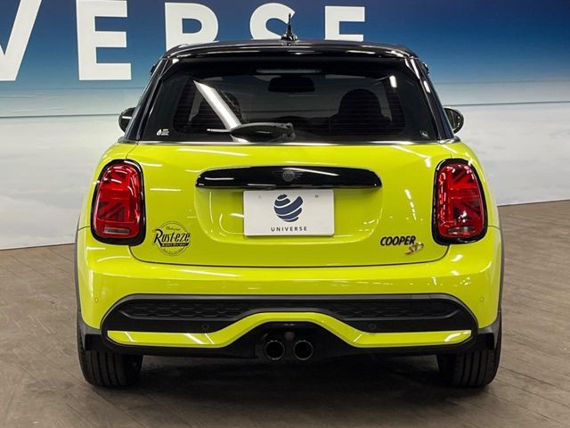 BMW MINI COOPER SD 5DOOR 2022 Image 31