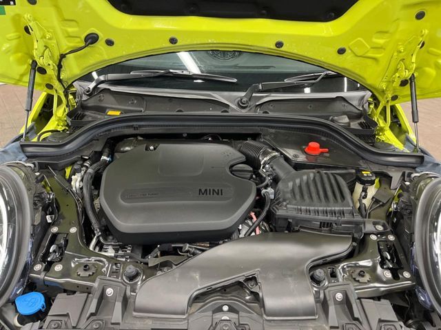 BMW MINI COOPER SD 5DOOR 2022 Image 31