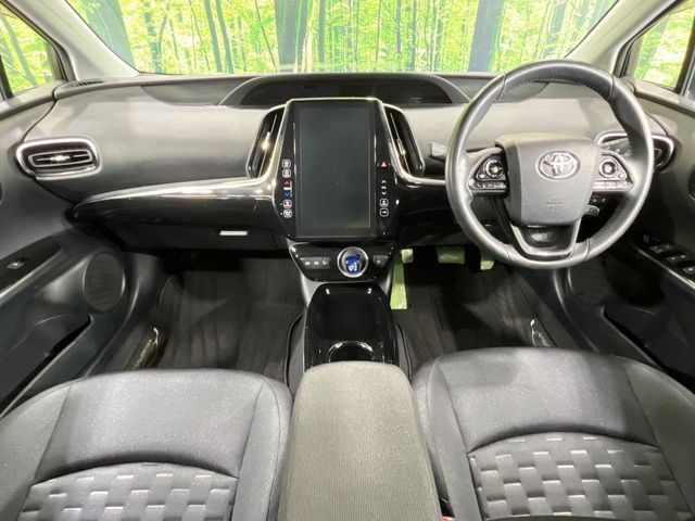 TOYOTA PRIUS PHV 2018 Image 31