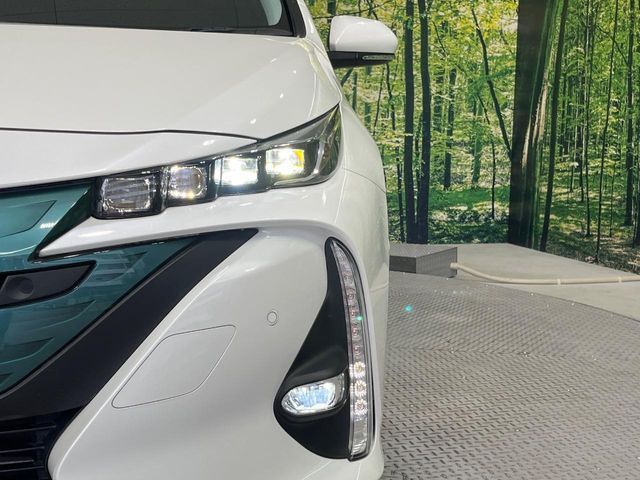 TOYOTA PRIUS PHV 2018 Image 31