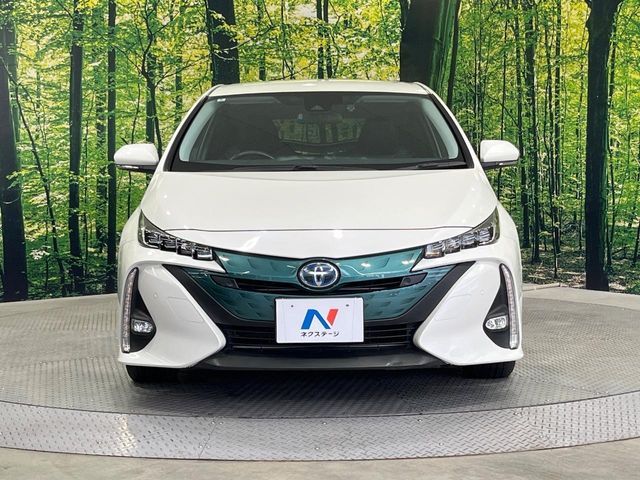 TOYOTA PRIUS PHV 2018 Image 31