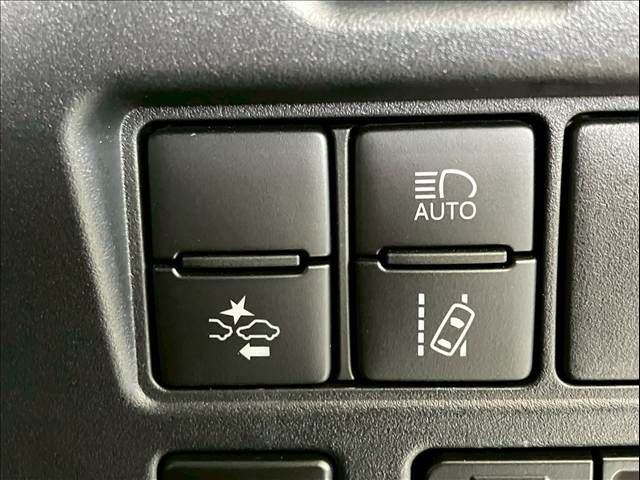 TOYOTA VOXY 2019 Image 31