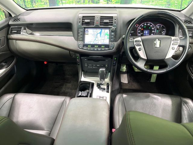 TOYOTA CROWN SEDAN 2011 Image 31