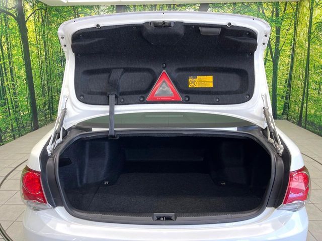 TOYOTA CROWN SEDAN 2011 Image 31