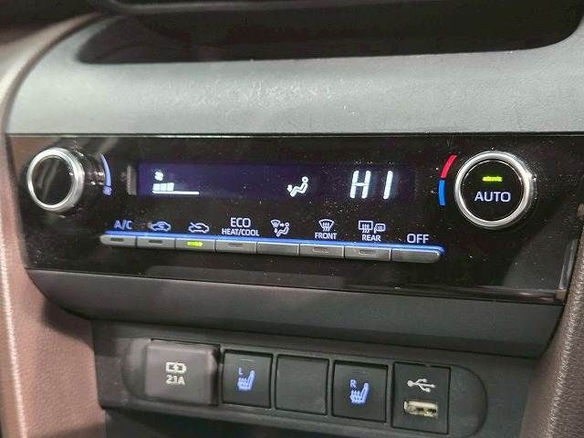 TOYOTA YARIS CROSS HYBRID 2022 Image 31