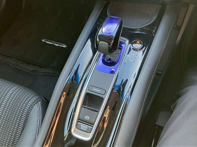 HONDA VEZEL HYBRID 2017 Image 31