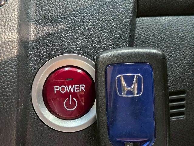 HONDA FIT HYBRID 2017 Image 31