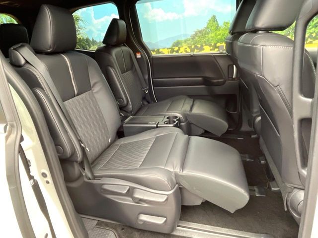 TOYOTA NOAH HYBRID 2022 Image 31