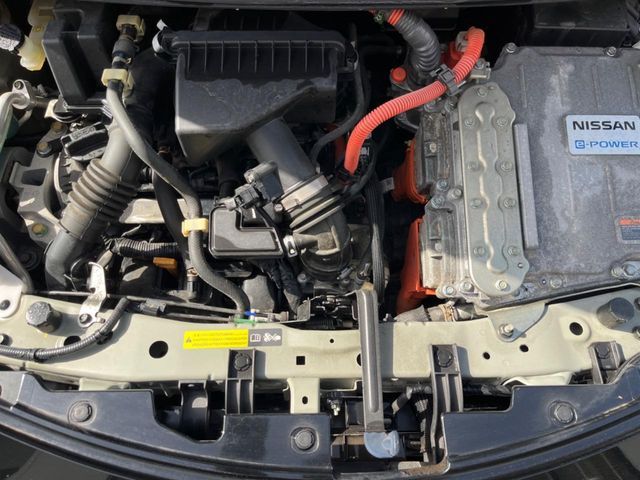 NISSAN NOTE 2017 Image 31