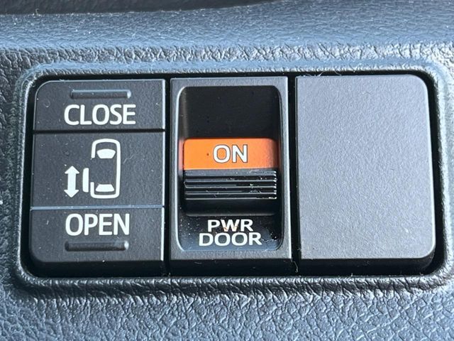 TOYOTA SIENTA HYBRID 2015 Image 31