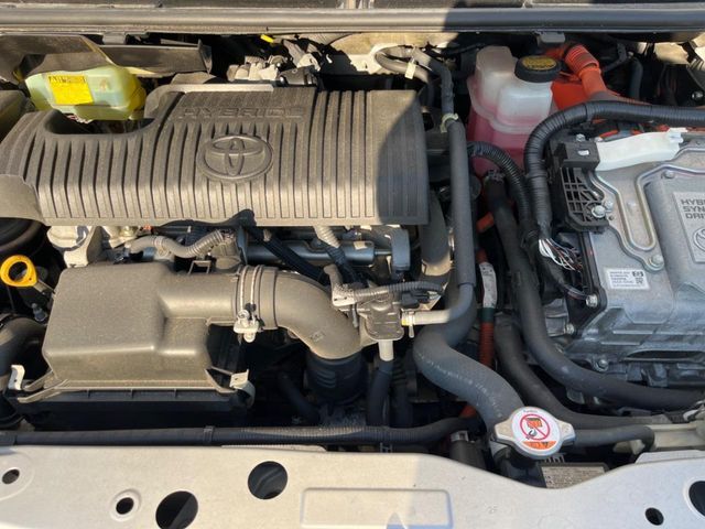 TOYOTA SIENTA HYBRID 2015 Image 31