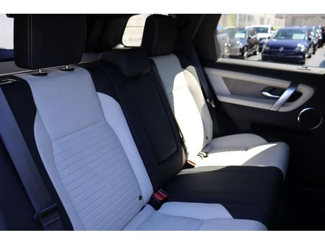 ROVER DISCOVERY SPOR 2024 Image 31