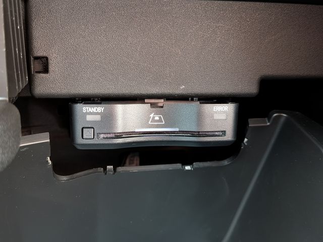 MERCEDES BENZ EQA 2024 Image 31