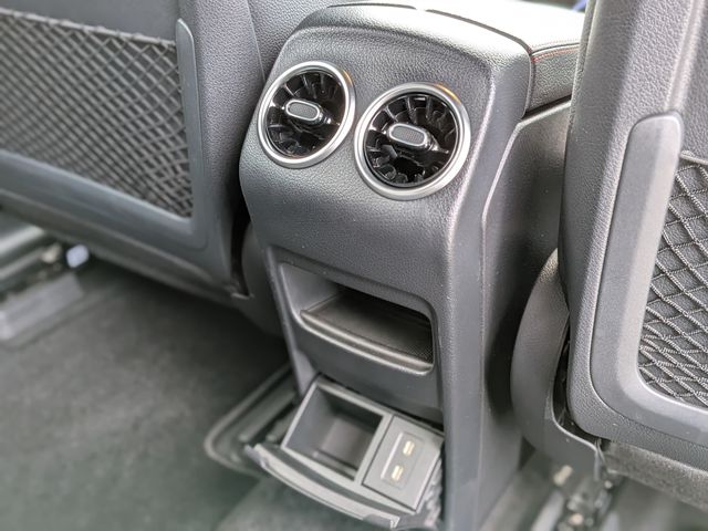 MERCEDES BENZ EQA 2024 Image 31