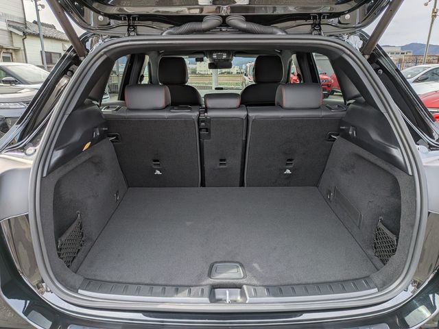 MERCEDES BENZ EQA 2024 Image 31