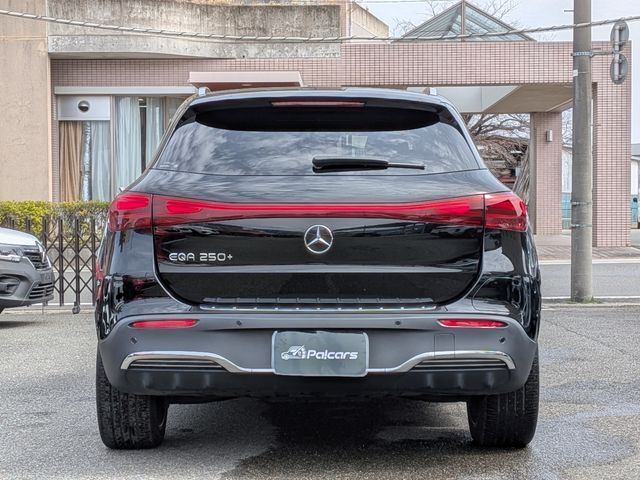 MERCEDES BENZ EQA 2024 Image 31