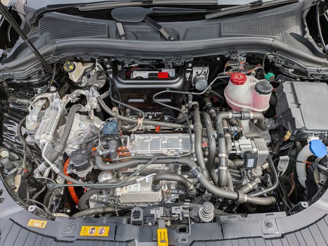 MERCEDES BENZ EQA 2024 Image 31