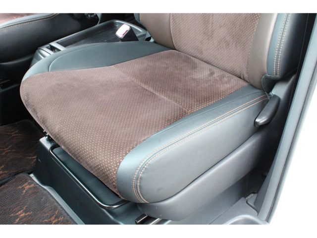 TOYOTA ALPHARD 2014 Image 31