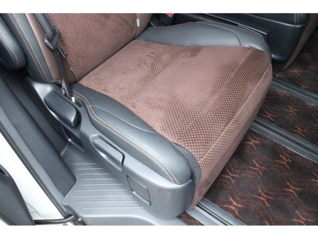 TOYOTA ALPHARD 2014 Image 31