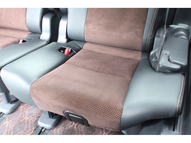 TOYOTA ALPHARD 2014 Image 31