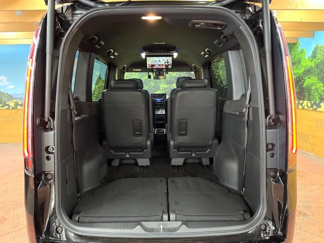 HONDA STEPWAGON E:HEV SPAD 2023 Image 31