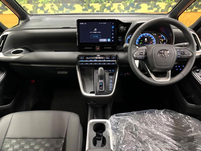 TOYOTA VOXY HYBRID 2026 Image 31