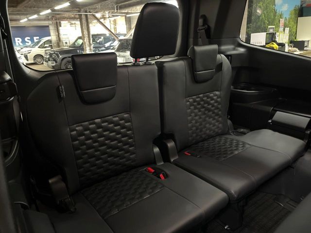 TOYOTA VOXY HYBRID 2026 Image 31