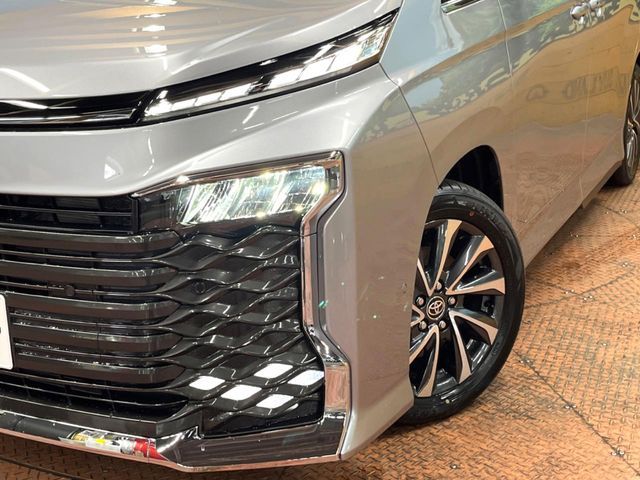 TOYOTA VOXY HYBRID 2026 Image 31