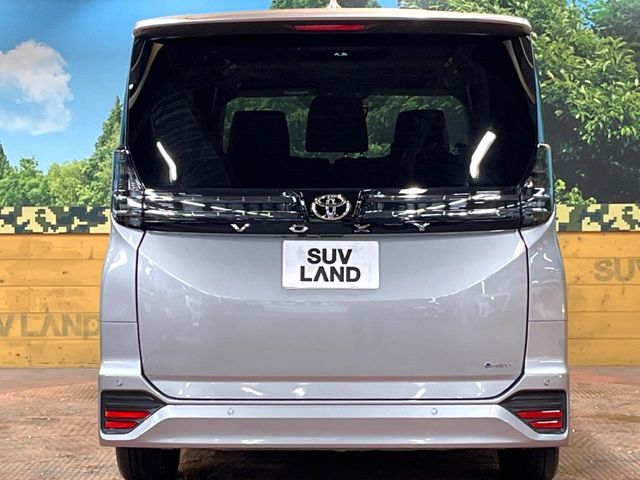 TOYOTA VOXY HYBRID 2026 Image 31