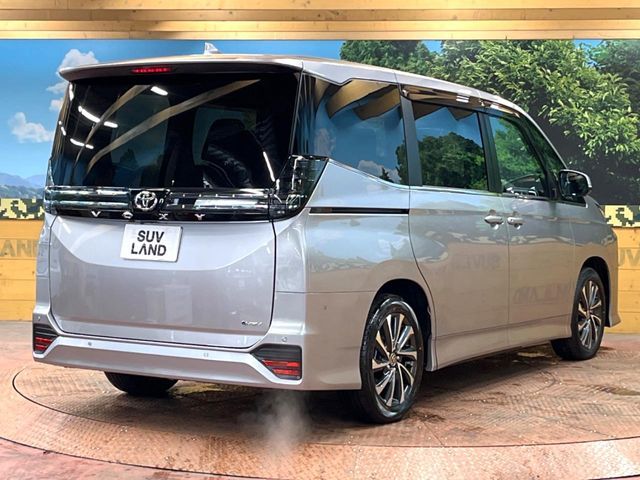 TOYOTA VOXY HYBRID 2026 Image 31