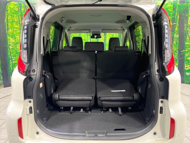 TOYOTA SIENTA HYBRID 2023 Image 31