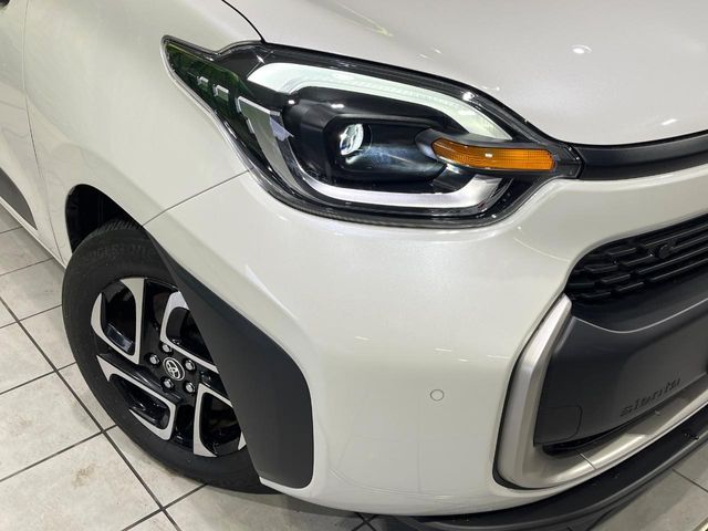 TOYOTA SIENTA HYBRID 2023 Image 31