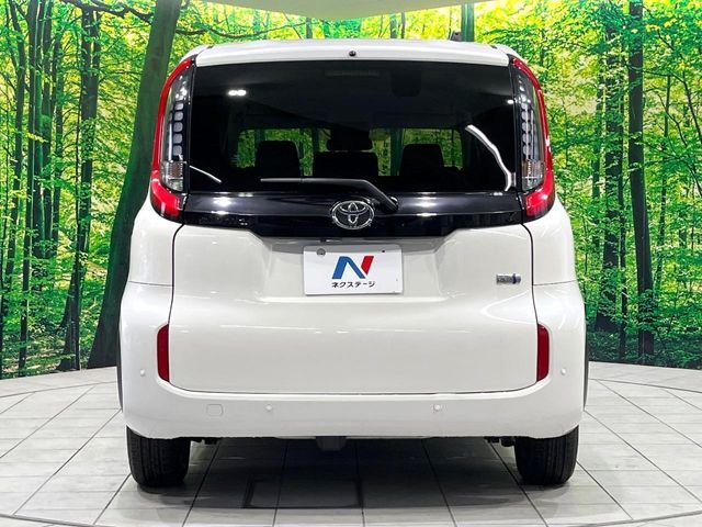 TOYOTA SIENTA HYBRID 2023 Image 31