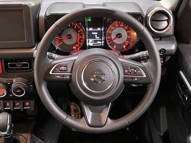 SUZUKI JIMNY NOMADE 2025 Image 31