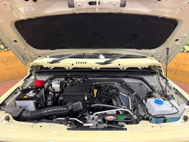 SUZUKI JIMNY NOMADE 2025 Image 31