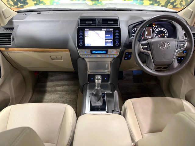 TOYOTA LANDCRUISER PRADO 2023 Image 31