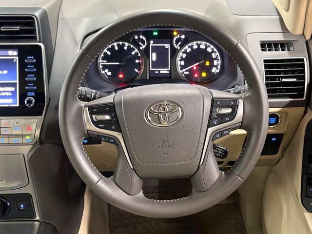 TOYOTA LANDCRUISER PRADO 2023 Image 31