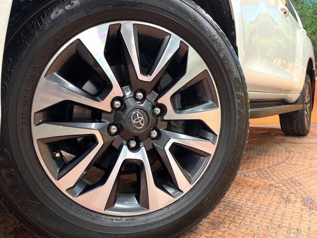 TOYOTA LANDCRUISER PRADO 2023 Image 31