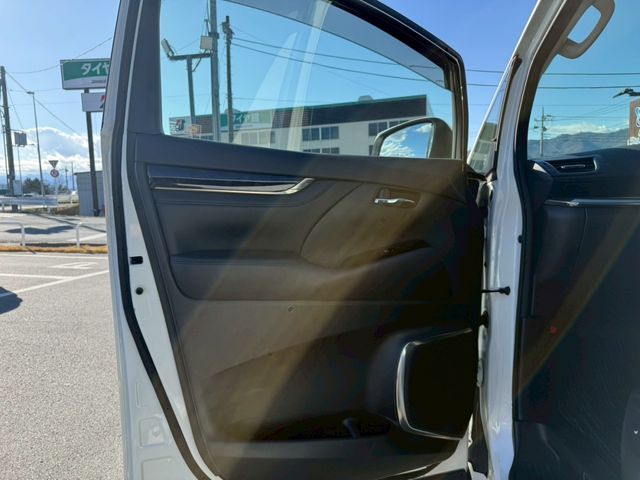 TOYOTA ALPHARD 4WD 2018 Image 31