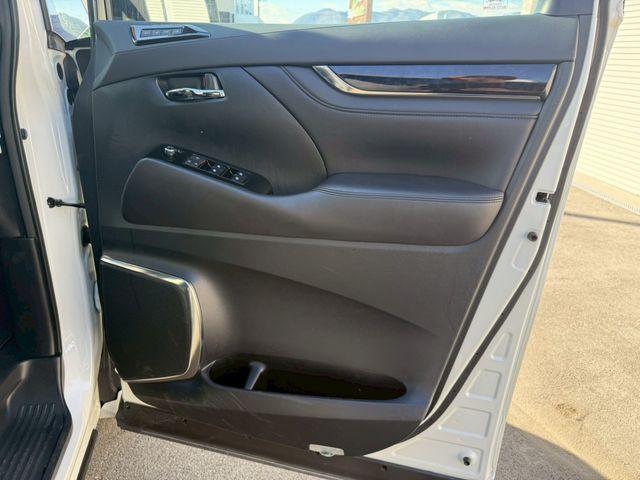 TOYOTA ALPHARD 4WD 2018 Image 31