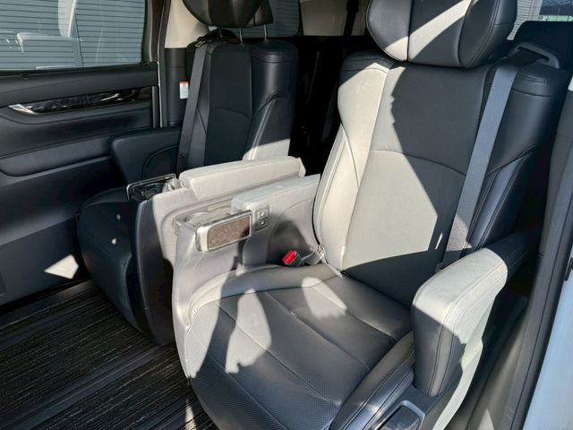 TOYOTA ALPHARD 4WD 2018 Image 31