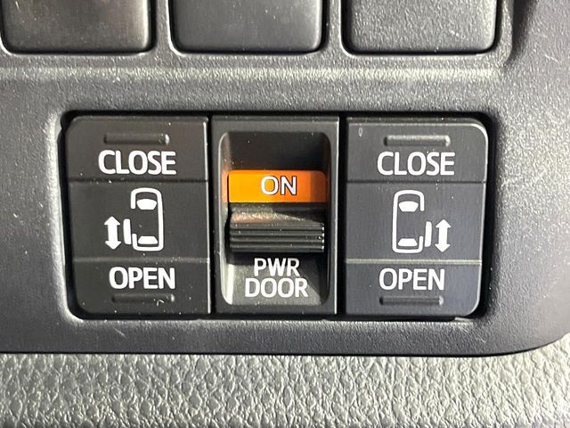 TOYOTA ESQUIRE 2015 Image 31