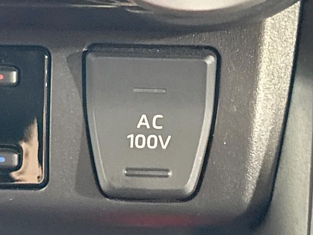 TOYOTA RAV4 HYBRID 4WD 2023 Image 31