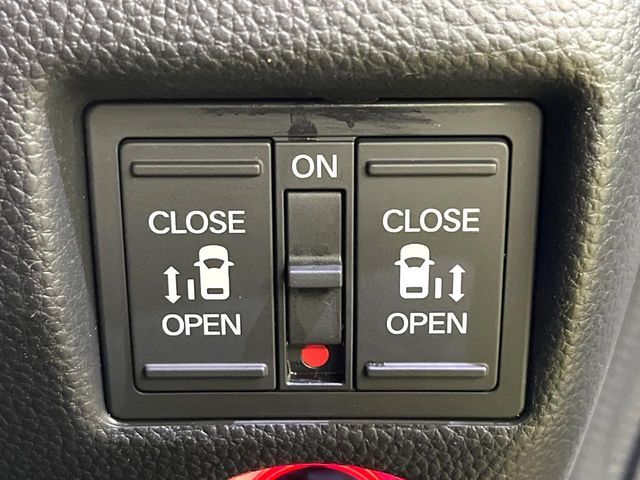 HONDA N BOX CUSTOM 4WD 2020 Image 31