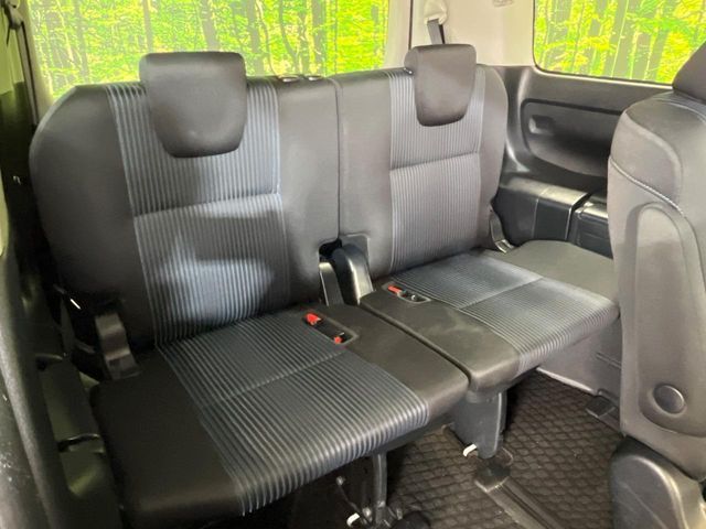 TOYOTA VOXY 2016 Image 31